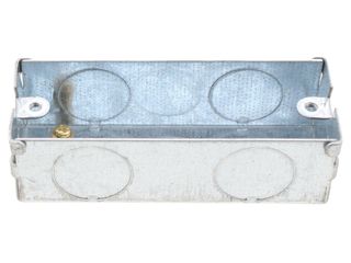 ESSENTIALS 1 GANG 25MM DEEP ARCHITRAVE GALVANISED STEEL K.O. BOX