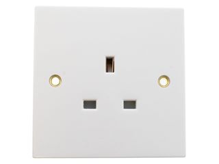 POLAR 13A 1 GANG UNSWITCHED SOCKET WITH TWIN EARTH TERMINALS