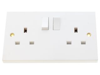 POLAR 13A 2 GANG DP SWITCHED CLEAN EARTH SOCKET