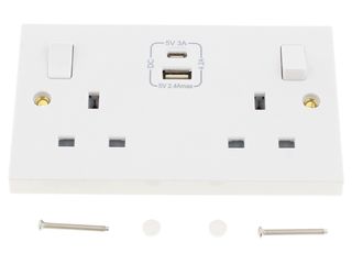 POLAR PRW786 13A 2GANG SP SWITCH SOCKET WITH 1X1A TYPE AX3A TYPEC USB