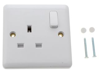 VIMARK CURVE VC1207S 13A 1 GANG SP SWITCHED SOCKET