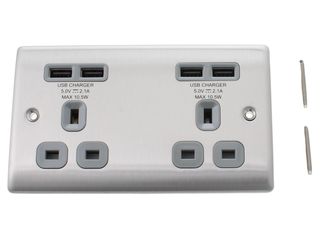 BG NBS24U44G-01 BRUSHED STEEL 13A 2 GANG UNSWITCHED SOCKET + USB