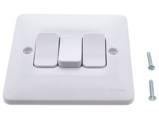 HAGER WMPS32 3 GANG 2 WAY WALL SWITCH