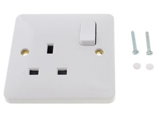 HAGER WMSS81 1 GANG SWITCHED SOCKET